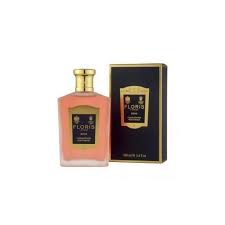 Middle notes are sandalwood, neroli, geranium and jasmine; Floris Colluttorio Rose Concentrated Mouthwash 100ml Coltelleria Lorenzi Milano