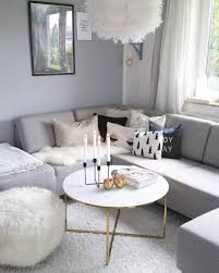 Mit diesen couchtischen aus marmor im set setzen sie den aktuellen trend von tischgruppierungen in ihrem wohnzimmer um. Couchtisch Antigua Mit Marmorierter Glasplatte Westwingnow Couchtisch Marmor Couchtisch Wohnzimmer Einrichten