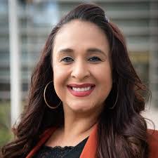 Yesenia Cruz's Instagram, Twitter & Facebook