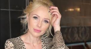 She is an actress, known for контроль (2003), хамелеон (2008) and férfiakt (2006). Dvopnybvycaegm