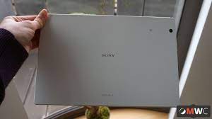 While sony skipped the xperia z3 tablet and introduced xperia z3 compact tablet instead, the company finally released a successor to the xperia z2 tablet. Prise En Main De La Sony Xperia Z4 Tablet Professionnelle Et Nomade