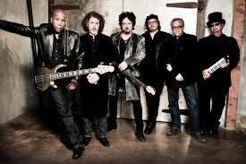 Toto and michael mcdonald take on the als #icebucketchallenge at the fox theatre in atlanta, ga. Toto Tickets Fur 2021 2022 Tour Information Uber Konzerte Touren Und Karten Von Toto In 2021 2022 Wegow Deutschland