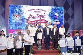 Kompleks d jabatan kerajaan putrajaya. Perasmian Program Pengukuhan Jaringan Strategik Hari Kebangsaan Kkmm Oleh Yb Menteri Di Pusat Konvensyen Antarabangsa Putrajaya Pada 22 November 2019