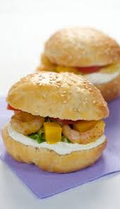 Recette Hamburger De Crevettes Roses Au Curry Des De Mangue Et St Moret 750g Recette Recettes Hamburgers Alimentation Hamburger