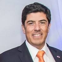 Felicitaciones a Juanita, Mabel, Carolina, Sandra, Constancio, Andrés,  Francisco y Milton, que con mucho tesón y sacrificio terminaron su ciclo de  3° y 4° Medio del programa de nivelación de Hendrix… |