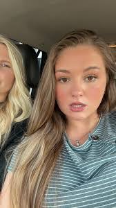 Alli Moore's Instagram, Twitter & Facebook