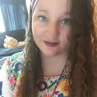 Lina Kern's Instagram, Twitter & Facebook