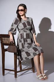 DHRUVI TRENDZ महिलाओं के लिए रेयॉन वेस्टर्न ड्रेस घुटने की लंबाई वाली  कैज़ुअल 1 के पैक के लिए, काला : Amazon.in: कपड़े और एक्सेसरीज़