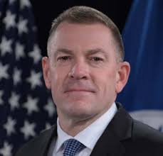 USING TECHNOLOGY AND HUMAN INTELLIGENCE TO UNCOVER THE THREAT RIGHT IN  FRONT OF YOU