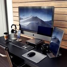 Gorgeous Desk Designs For Any Office Home Office Setup Home Office Design Office Setup