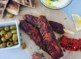 Adana Kebap Rezept Adana Spiesse Mit Joghurtsosse Aus Der Turkei Rezept In 2020 Rezepte Adana Spiess Turkisches Essen Rezepte