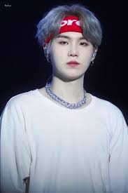 Yoongi's soft side :') note: ìŠˆëŸ¬ On Twitter Suga Min Yoongi Foto Suga
