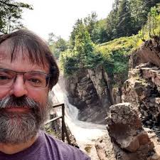 My special interests overlapping tonight. Watching the Survivor finale and  waiting for the interruption to find out what the hell Trump is going to  say in his national address!