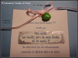 L'invito è uno dei dettagli che può fare la differenza, perché deve annunciare lo stile e l'atmosfera della festa. Frasi Per 18 Anni Da Parte Di Amici