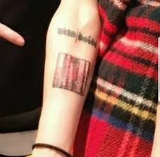 Gd tattoo cute dragon tattoo tattoo baby yakuza tattoo finger tattoo for women finger tattoos tattoos for women mini tattoos. Gdragontattoo Hashtag On Twitter