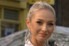 Tegan Sloan's Instagram, Twitter & Facebook