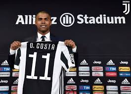 Douglas costa de souza is a brazilian footballer who plays as a winger for campeonato brasileiro série a club grêmio, on loan from serie a c. Juventus Douglas Costa 1 1 Facebook