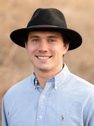 Taylor Roche's Instagram, Twitter & Facebook