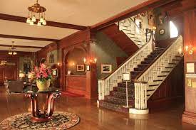 The Stanley Hotel Is A 140 Room Neo Georgian Hotel In Estes Park Colorado Description From Pixgood Places In America Most Haunted Places Estes Park Colorado