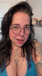 Samantha Helm (@sahelm1211)