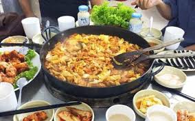 Mulhoe spicy raw fish soup recipe maangchi com. Rekomendasi Tempat Makan Di Korea Namsan Korean Course