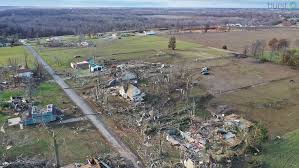 There is an interesting town square to walk around. Taylorville Tornado Was 1 2 Mile Wide Wics