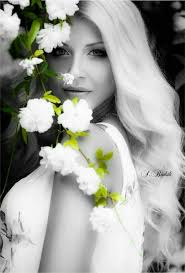 Beautiful Black And White Photography With Color Splash Pin By Mila On Black White Touch Of Color Color Splash Splash Photography Color Pop