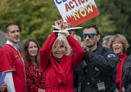 South indian actress hot navel show collection. Jane Fonda And Her Red Coat Arrested Again In Climate Protest Los Angeles Times