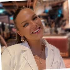 Emma Cotter's Instagram, Twitter & Facebook