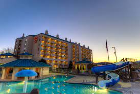 Gorgeous Night View Of The Musicroadresort Hotel In Pigeonforge Tennessee Pigeonforgehotel Hotels And Resorts Resort Hotel