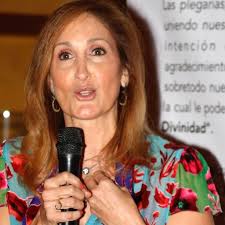 Chachis Garza presenta su exposición Seres Místicos