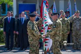 The current chief of the staff is colonel general ferenc korom. Szekesfehervar Varosportal Uj Parancsnok Az Mh 43 Nagysandor Jozsef Hirado Es Vezetestamogato Ezred Elen
