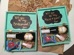 Diy bridesmaid proposal ideas, diy proposal gift box & favors on a budget | if you are looking for ideas and inspiration for your bridesmaid proposal gift box, diy affordable card options (will you be my bridesmaid cards), and fun gifts your girls will love, then follow this board >>. 40 Diy Bridesmaids Gift Ideas Bridesmaid Proposal Diy Bridesmaid Diy Bridesmaid Proposal