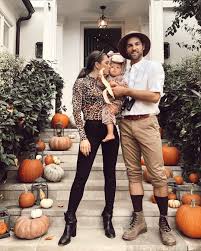 Lauren Gores Ireland On Instagram Monkey In The Middle Happy Halloween From Our Wild Family Halloween Costumes Toddler Halloween Costumes Family Halloween
