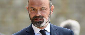 Depuis plusieurs mois, la barbe d'edouard philippe blanchit à vue d'oeil. Edouard Philippe Qu Est Ce Que Le Vitiligo Cette Maladie Dont Il Souffre Gala