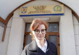 Ioana basescu, a public notary, was charged with instigating embezzlement and instigating money laundering. Ti2v5oc9cwl09m