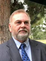 My uncle Don Rosendale has passed away...., after he graduated he moved to  California and that's where he remained and raised his family, him and my  dad Larry Rosendale where alot alike