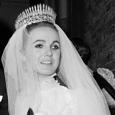 The Howe Tiara has bedazzled many. It is commonly accepted that it is a  hybrid piece based