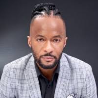 300+ profils pour “Montre”