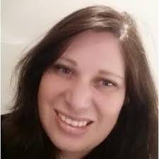 Naomi Archer's Instagram, Twitter & Facebook