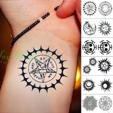 ¿quieres un tatuaje en el estilo minimalista? Impermeable Etiqueta Engomada Del Tatuaje Temporal Egipcio Dioses Anubis Perro Tatuaje Falso Mano Flash Tatuaje Tatuajes Pequeno Para Chico Chica De Las Mujeres De Los Hombres Tatuajes Temporales Aliexpress