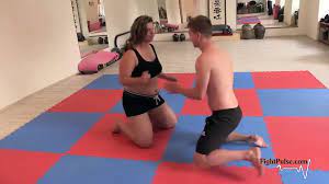 Mixed Wrestling - The Woman Fights Hard And Beats Up The Man - video  Dailymotion