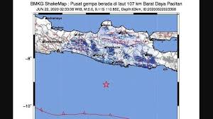 Peristiwa ini terjadi pada pukul 04.12 wib. Bmkg Gempa Bumi M 5 2 Guncang Yogyakarta Dan Pacitan Tidak Berpotensi Tsunami Tribun Jateng