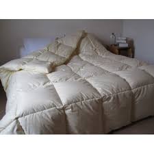 Elle est destinée aux habitations isolées, avec une chambre d'au moins 18°. Achetez En Ligne Notre Couette Naturelle Mi Saison En Duvet De Cana