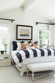 Avec des murs peints en blanc, vous aurez un décor épuré, apaisant et calme. La Chambre A Coucher Style Marin 38 Exemples En Images