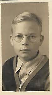 Albert Canon's Instagram, Twitter & Facebook