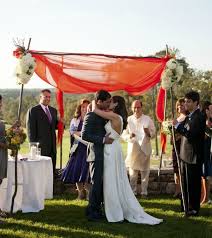 Blending Religions For Interfaith Jewish Weddings Interfaith Wedding Jewish Wedding Chuppah