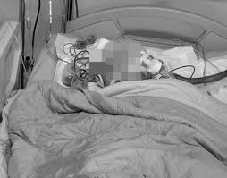#柔道腦死 影片曝光!7歲童多次下跪求饒‧‧‧ (((看了心真的好痛 【相關新聞】 7歲男童成植物人!柔道課被重摔「20次腦死. Sk Wy685aarw8m