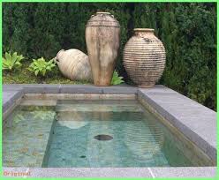50 Modernes Dekor Pools Und Whirlpools Zu Hause Wenn Sie Wenig Platz Haben In 2020 Small Pool Design Splash Pool Small Backyard Pools