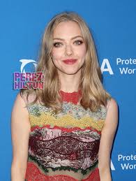 Résultat de recherche d'images pour "naked fotos hacked  amanda seyfried"